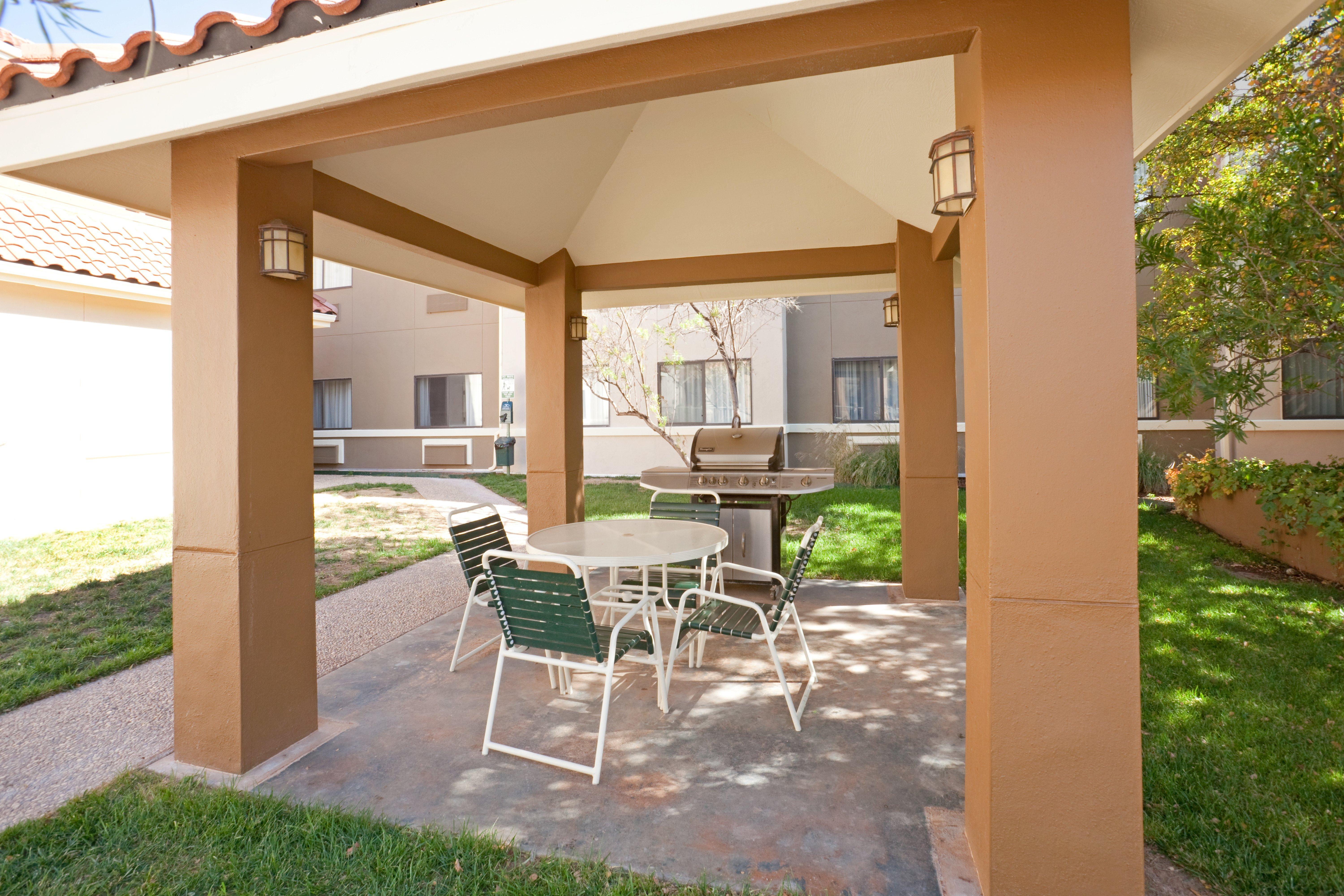 Staybridge Suites Lubbock-University Area By Ihg Buitenkant foto