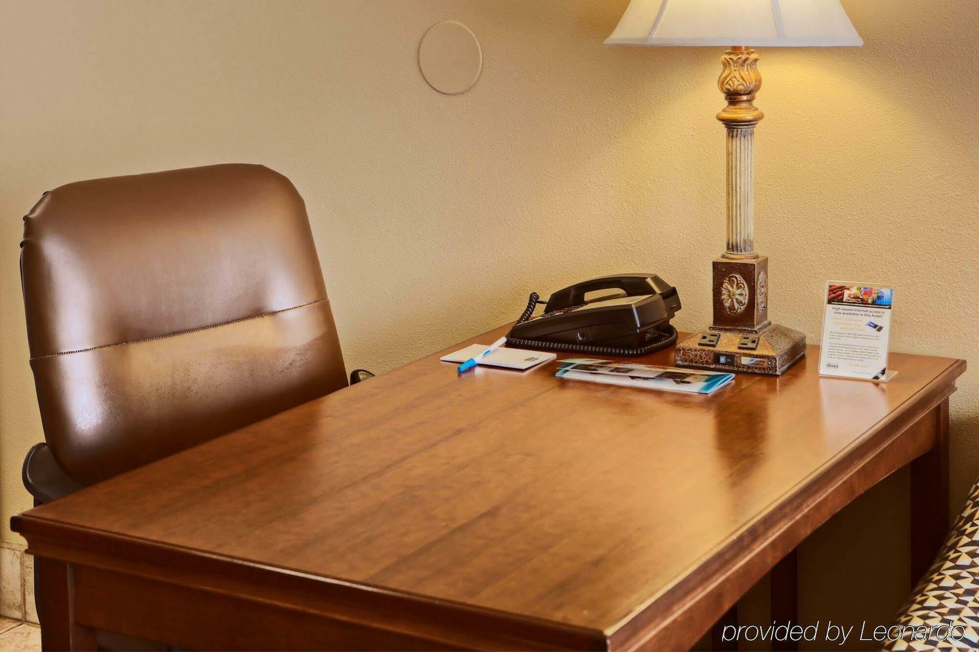 Staybridge Suites Lubbock-University Area By Ihg Buitenkant foto